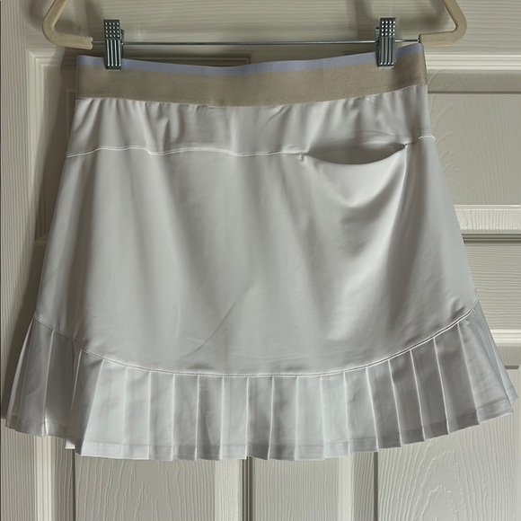 White Walter Hagen Women's Pleated Skort - Picture 2 of 5